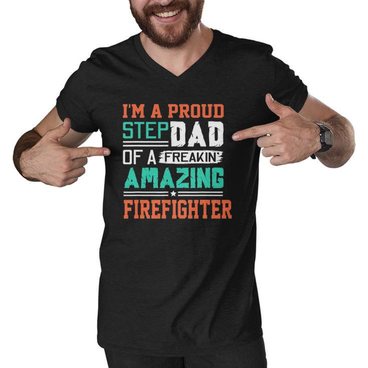 Proud Stepdad Of A Freakin Awesome Firefighter - Stepfather Men V-Neck Tshirt