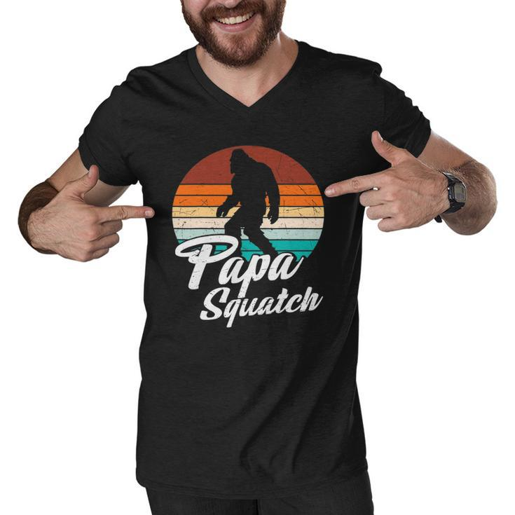 Retro Papa Squatch Yeti Vintage Men V-Neck Tshirt