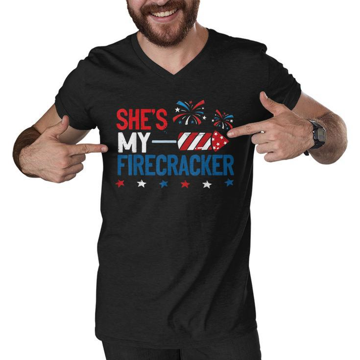 Shes My Firecracker 4Th July Matching Couples For Him  Men V-Neck Tshirt