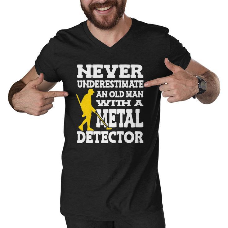 Treasure Hunter Metal Detecting Detectorist Dirt Fishing Men V-Neck Tshirt