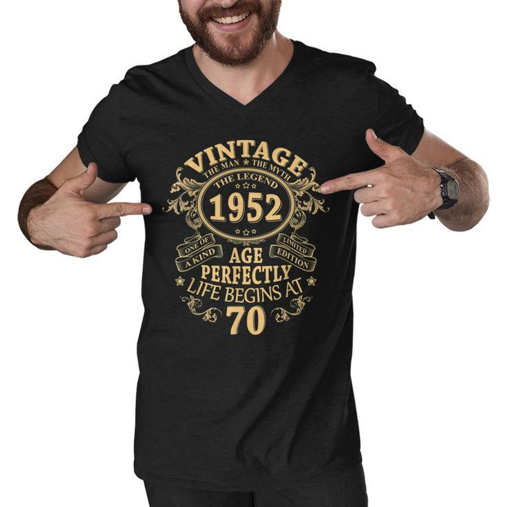 Vintage 1952 The Man Myth Legend 70 Year Old Birthday Gifts  Men V-Neck Tshirt