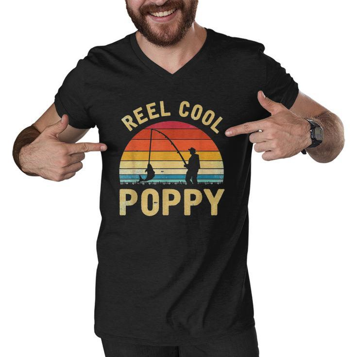 Vintage Reel Cool Poppy Fish Fishing Fathers Day Gift Classic Men V-Neck Tshirt
