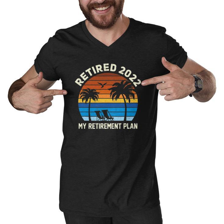 Vintage Sun Island Retirement Plan 2022 Graphic Men V-Neck Tshirt