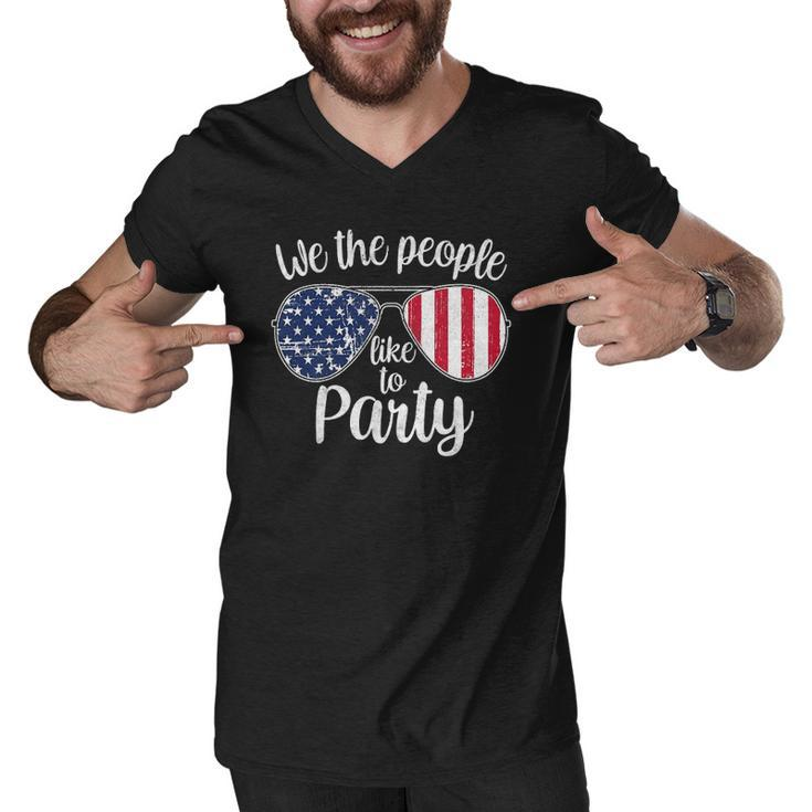 Womens We The People Like To Party American Flag Sunglasses Vintage  Men V-Neck Tshirt