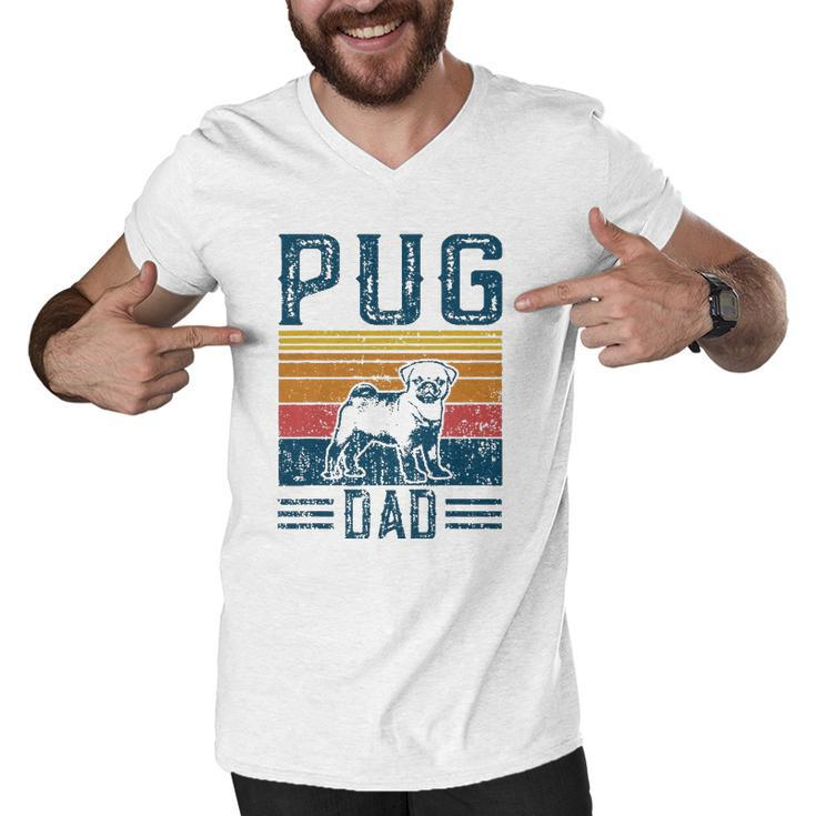 Dog Pug Papa - Vintage Pug Dad Men V-Neck Tshirt