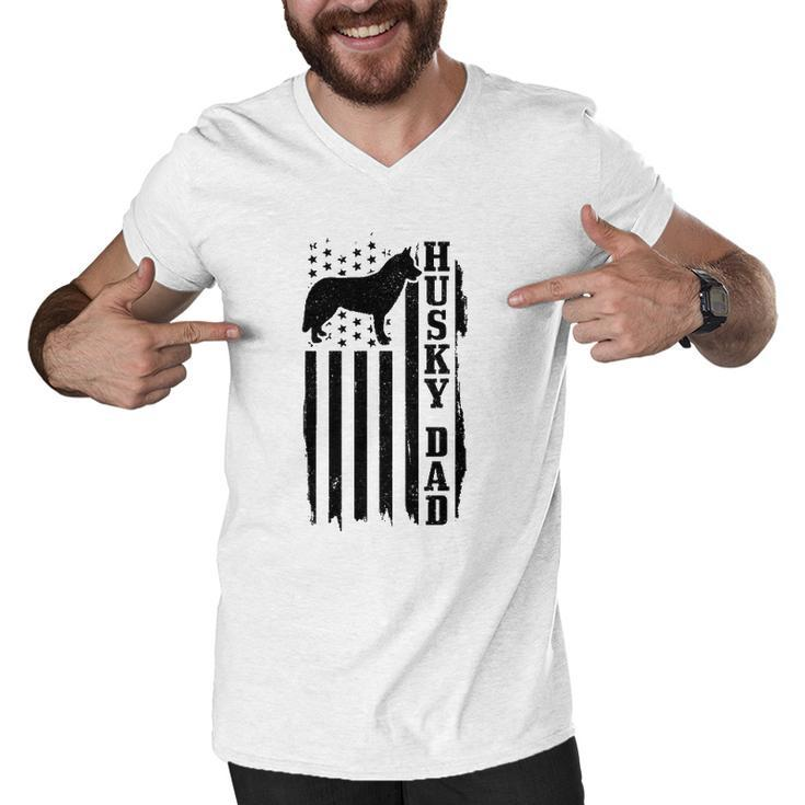Mens Husky Dad Vintage American Flag Patriotic Husky Dog Men V-Neck Tshirt