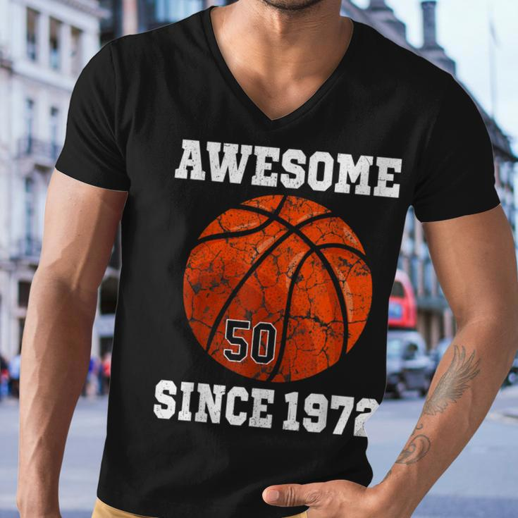 50Th Birthday Basketball Player 50 Years Old Vintage Retro Men V-Neck Tshirt