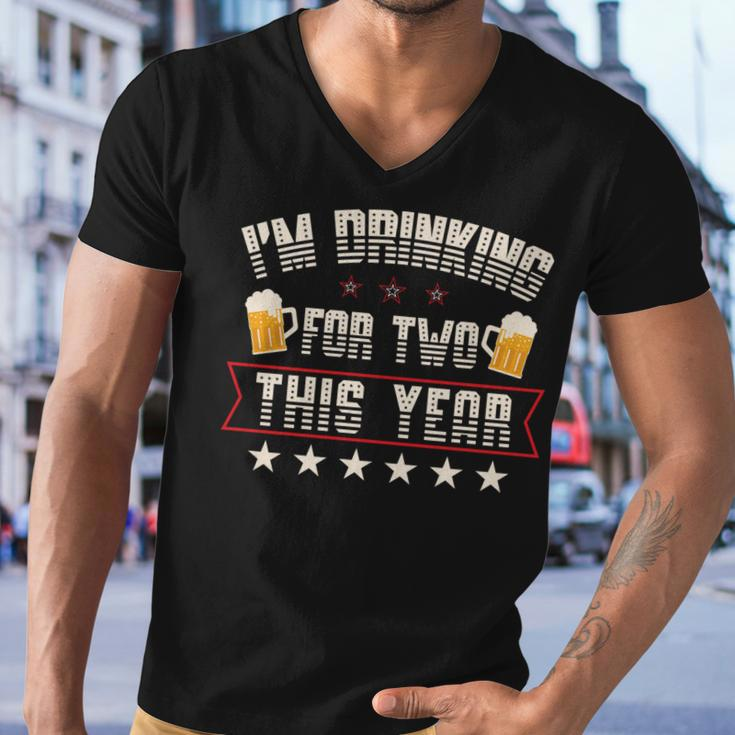 Drinking For Two 4Th Of July Pregnancy Announcement Men V-Neck Tshirt