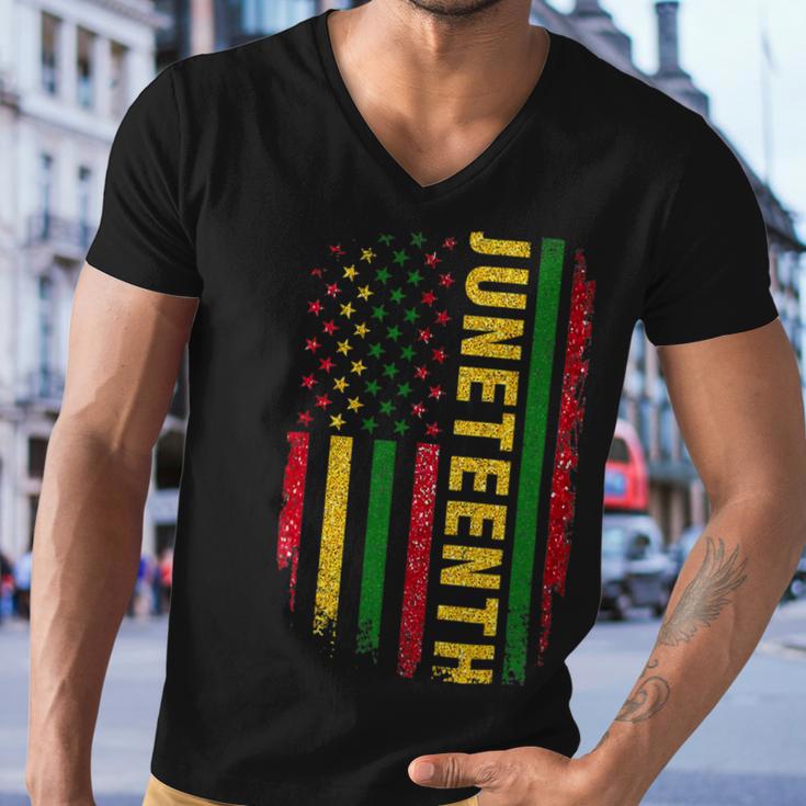 Juneteenth Us Flag Black King Melanin Dad Men Fathers Day Men V-Neck Tshirt