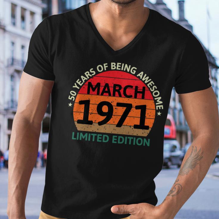 March 1971 50 Years Old Retro Vintage 50Th Birthday Men V-Neck Tshirt