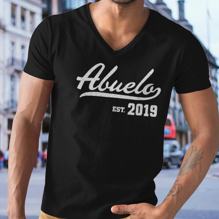 Mens Abuelo Est 2019 Distressed Men V-Neck Tshirt