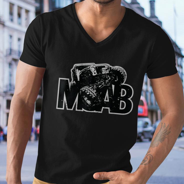 Moab Utah Off Road 4Wd Rock Crawler Adventure Design Men V-Neck Tshirt