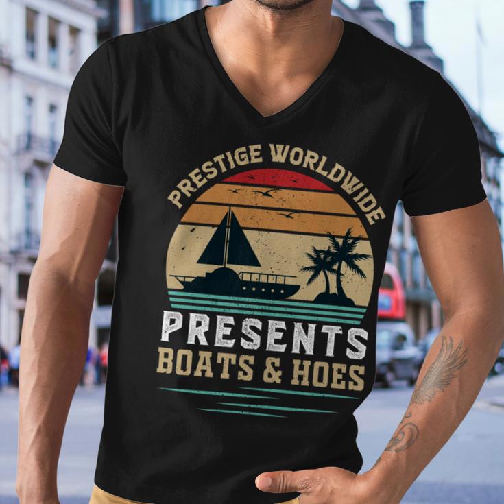 Prestigeworldwide Presentsboats Andhoes Vintage Funny Boating Boating Gifts Men V-Neck Tshirt