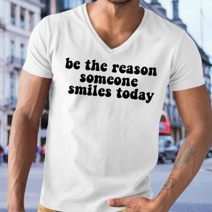 Be The Reason Smiles Today Men V-Neck Tshirt