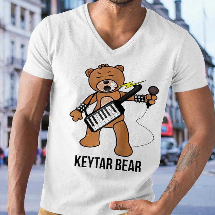 Boston Keytar Bear Street Performer Keyboard Playing Gift Raglan Baseball Tee Men V-Neck Tshirt