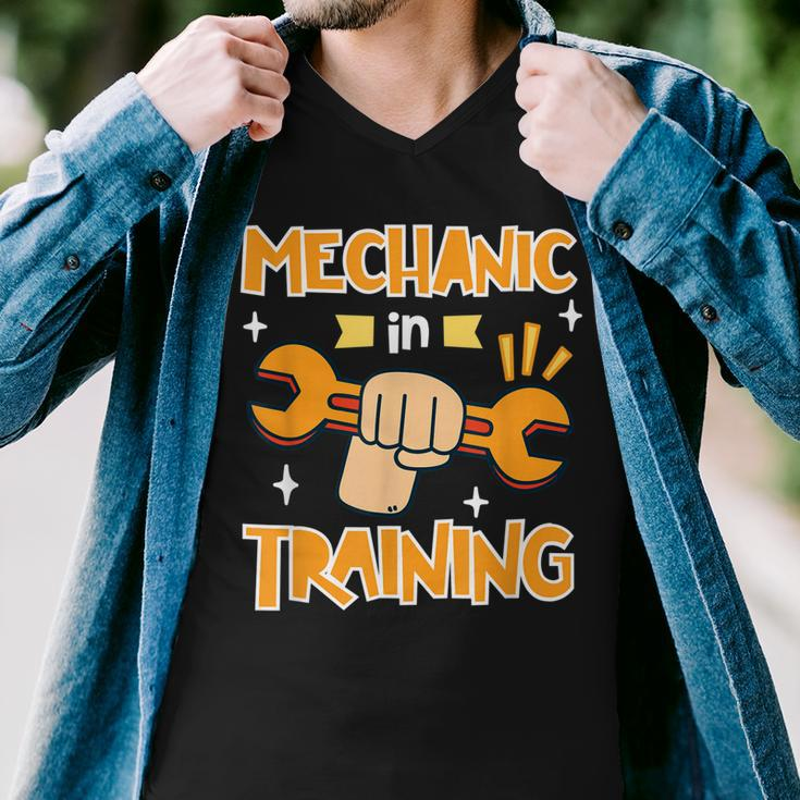 Kids Little Future Mechanic In Training Car Auto Proud Dad Men V-Neck Tshirt