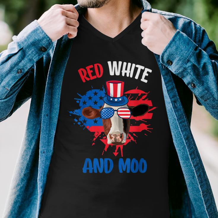 Red White And Moo Patriotic Cow Farmer 4Th Of July Men V-Neck Tshirt