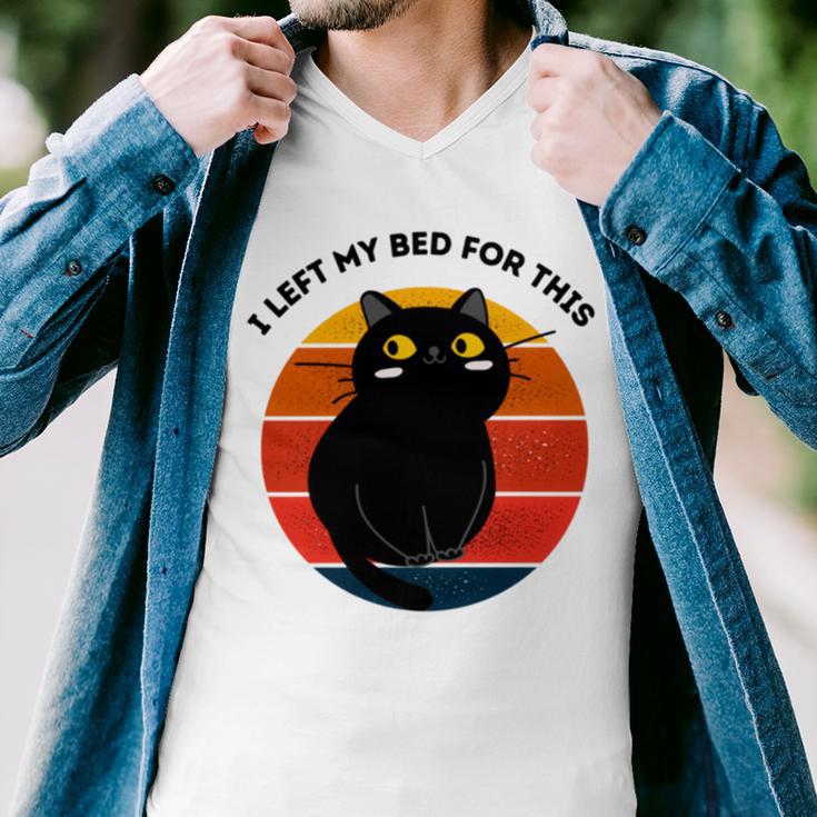 Funny Vintage Black Cat I Left My Bed For This Men V-Neck Tshirt