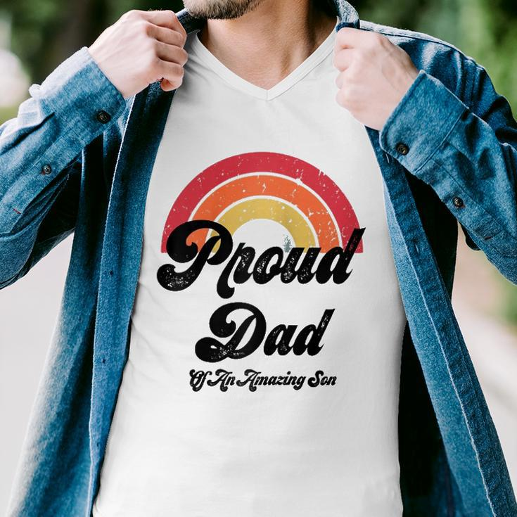 Proud Dad Of A Gay Son Lgbtq Ally Gifts Free Dad Hugs Bi Raglan Baseball Tee Men V-Neck Tshirt