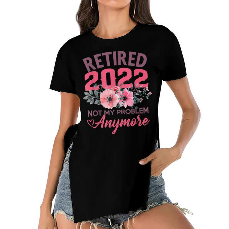 Retired 2022  Retirement Gifts For Women 2022 Cute Pink  Women's Short Sleeves T-shirt With Hem Split