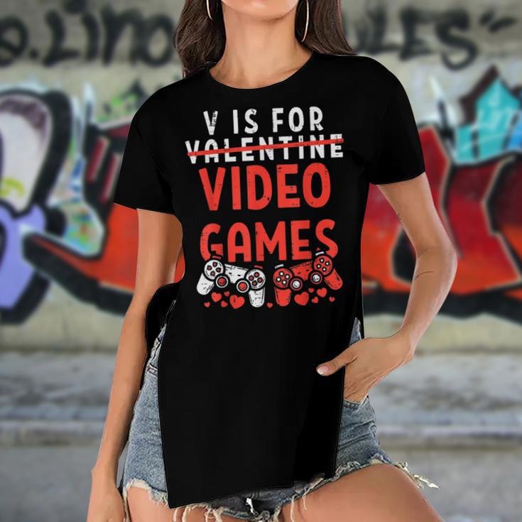 V Is For Video Games Funny Valentines Day Gamer Boy 583 Trending Shirt Women's Short Sleeves T-shirt With Hem Split