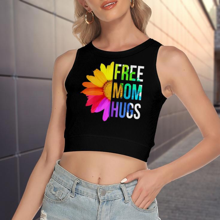 Free Mom Hugs Gay Pride Lgbt Daisy Rainbow Flower Hippie Women's Crop Top Tank Top
