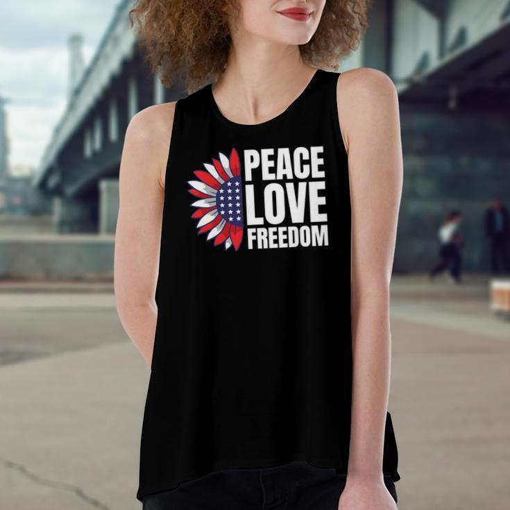 Peace Love Freedom America Usa Flag Sunflower Women's Loose Tank Top