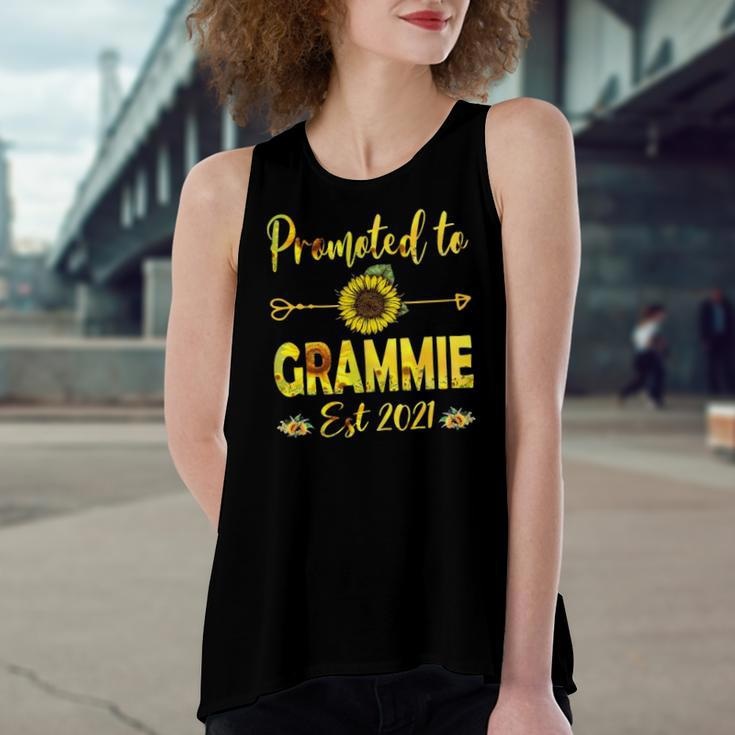 Promoted To Grammie Est 2022 Sunflower Women's Loose Tank Top