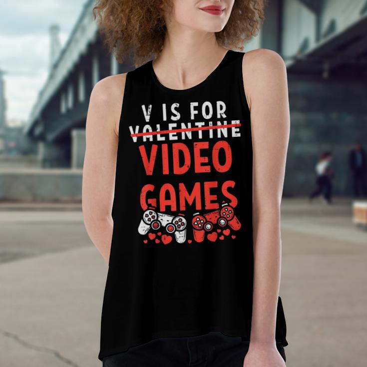 V Is For Video Games Funny Valentines Day Gamer Boy 583 Trending Shirt Women's Loose Fit Open Back Split Tank Top