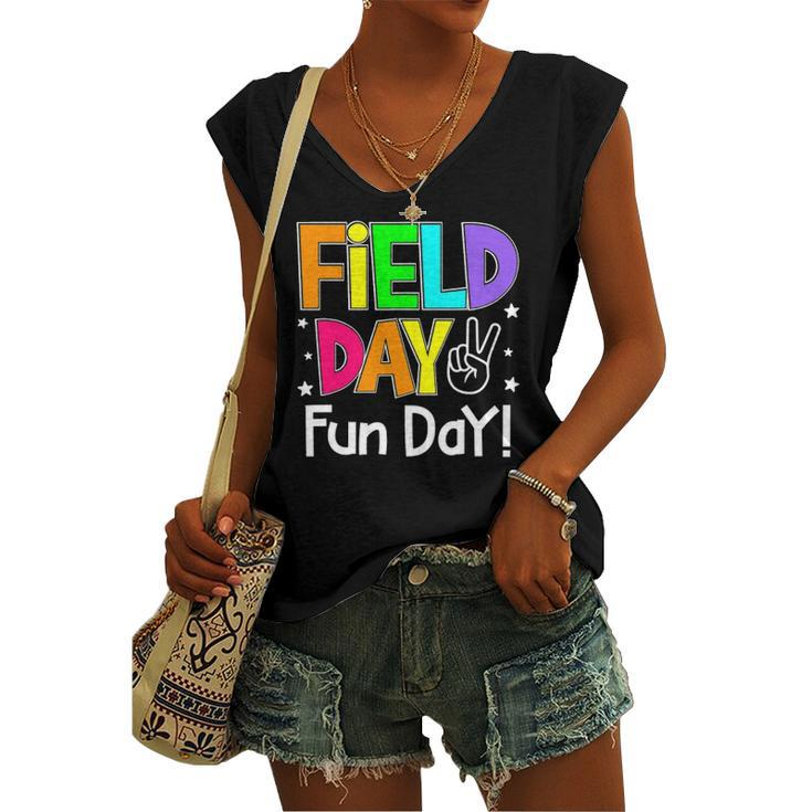 Field Trip Fun Day 2022 For Adults Teacher Math Teacher Women's V-neck Tank Top