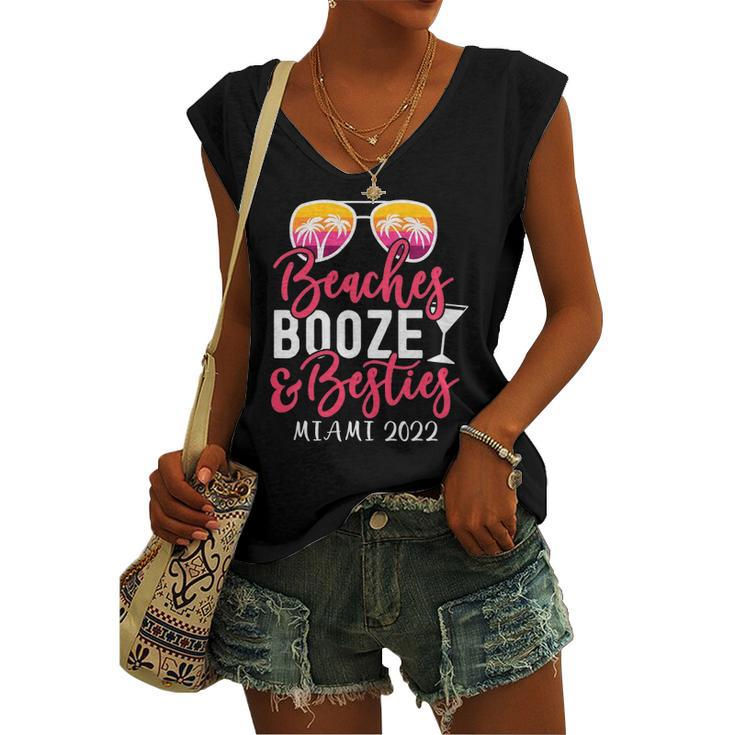 Girls Weekend Girls Trip Miami 2022 Beaches Booze & Besties Women's V-neck Tank Top