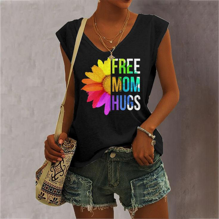 Free Mom Hugs Gay Pride Lgbt Daisy Rainbow Flower Hippie Women's V-neck Tank Top