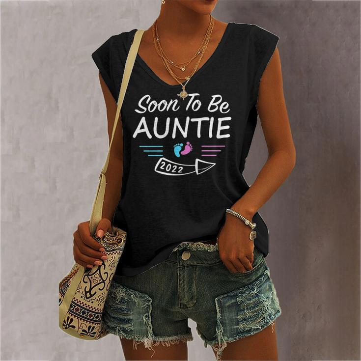 Soon To Be Auntie Est2022 Pregnancy Announcement Women's V-neck Tank Top