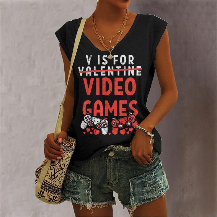 V Is For Video Games Funny Valentines Day Gamer Boy 583 Trending Shirt Women's V-neck Casual Sleeveless Tank Top