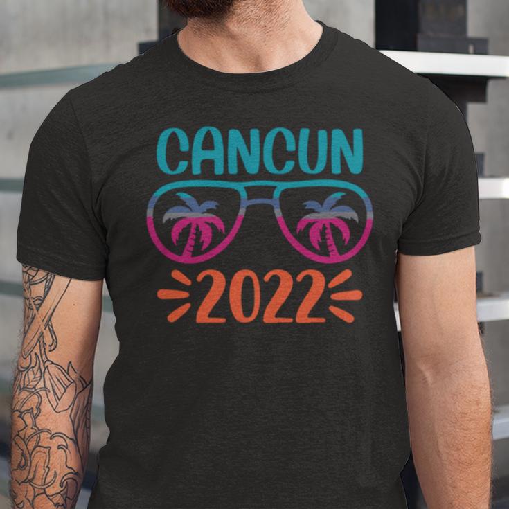 Family Vacation 2022 Cancun Unisex Jersey Short Sleeve Crewneck Tshirt