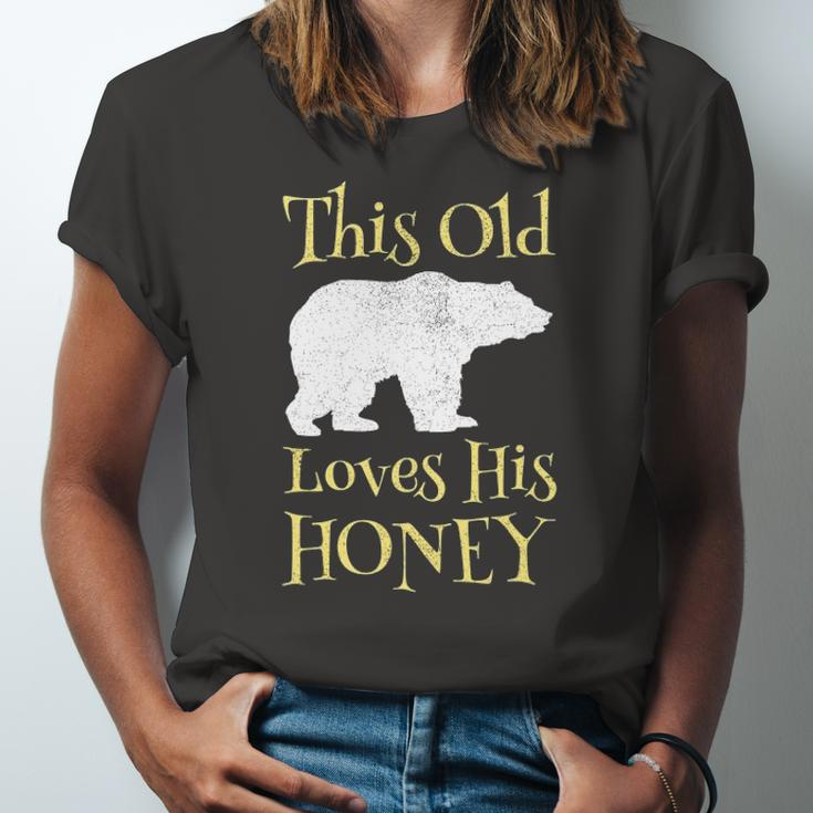 Papa Bear Fathers Day This Old Bear Loves His Honey Jersey T-Shirt