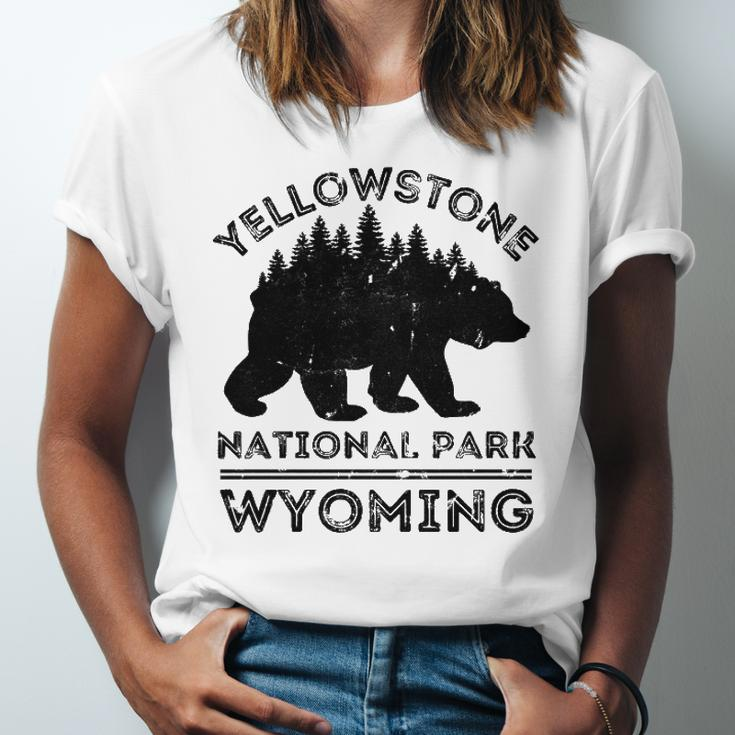 Yellowstone National Park Wyoming Bear Nature Hiking Jersey T-Shirt