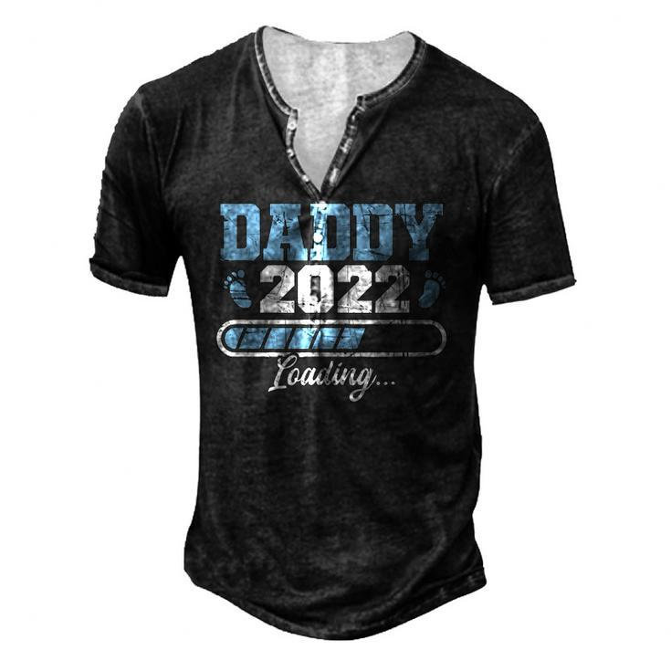Mens Daddy 2022 Pregnancy Reveal First Time Dad Men's Henley T-Shirt