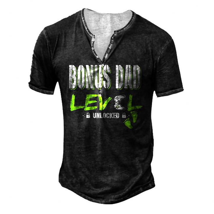 Mens Gaming Bonus Dad Level Unlocked Gamer Leveled Up Fathers Men's Henley T-Shirt
