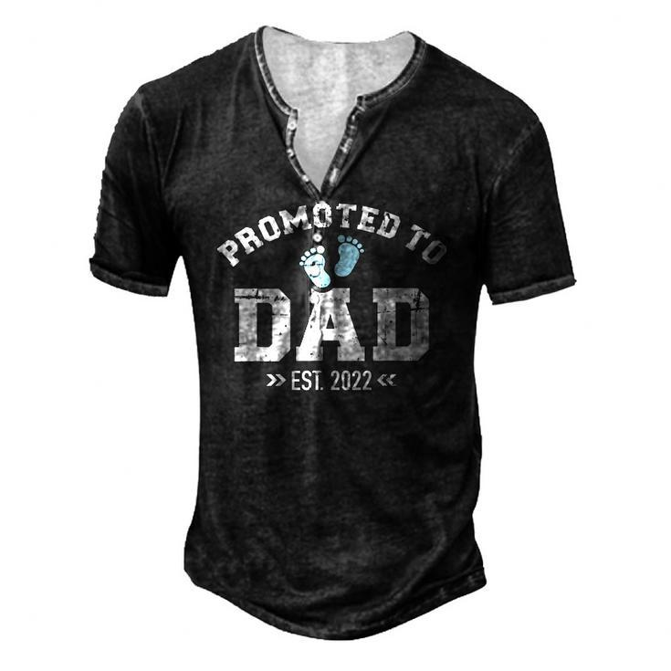 Promoted To Dad 2022 Baby Feets Men's Henley T-Shirt
