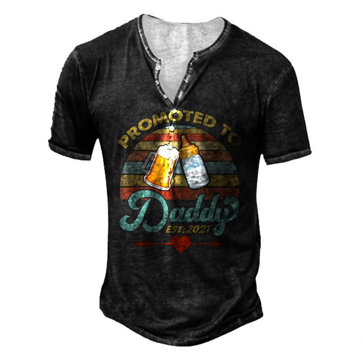 Promoted To Daddy Est 2021 Beer Dad Bottle Baby Shower Men's Henley T-Shirt