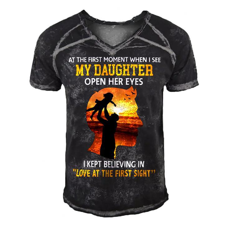 Father Grandpa At The First Moment When I See My Daughter Open Her Eyes 166 Family Dad Men's Short Sleeve V-neck 3D Print Retro Tshirt