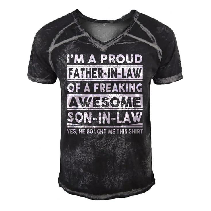 Im A Proud Father In Law Of A Freaking Awesome Son In Law Essential Men's Short Sleeve V-neck 3D Print Retro Tshirt