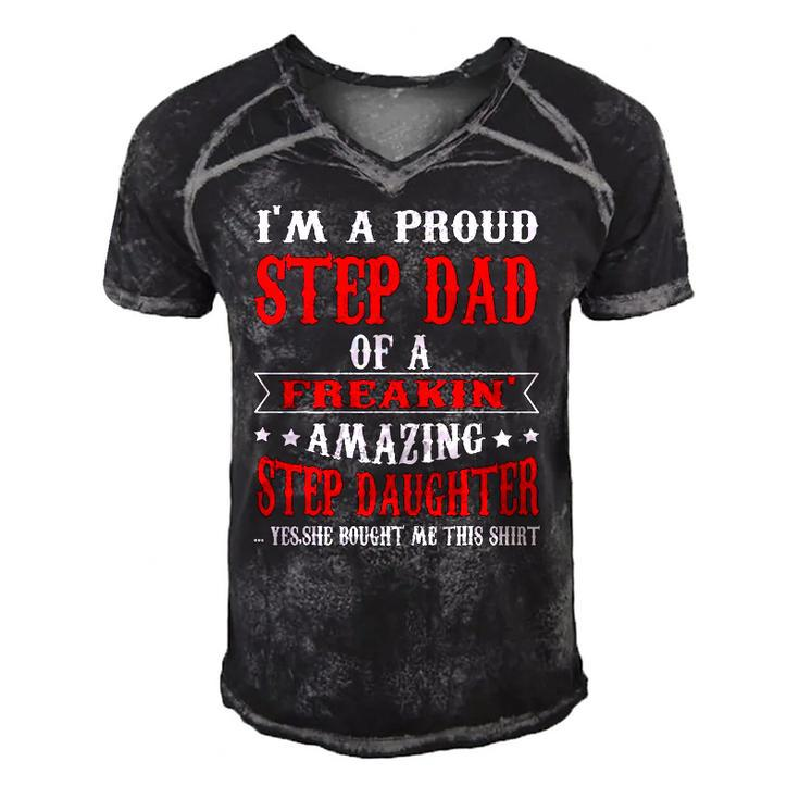 Im A Proud Stepdad Of A Freaking Amazing Fathers Day Men's Short Sleeve V-neck 3D Print Retro Tshirt