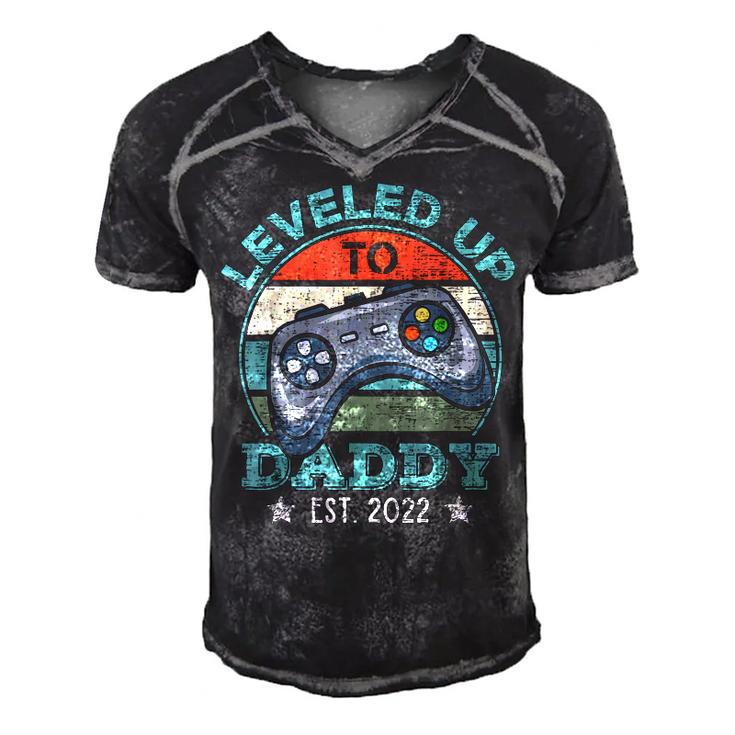 Leveled Up To Daddy 2022 Video Gamer Soon To Be Dad 2022 Men's Short Sleeve V-neck 3D Print Retro Tshirt