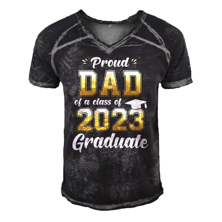 Mens Proud Dad Of A Class Of 2023 Graduate  Daddy Senior 23 Gift Men's Short Sleeve V-neck 3D Print Retro Tshirt