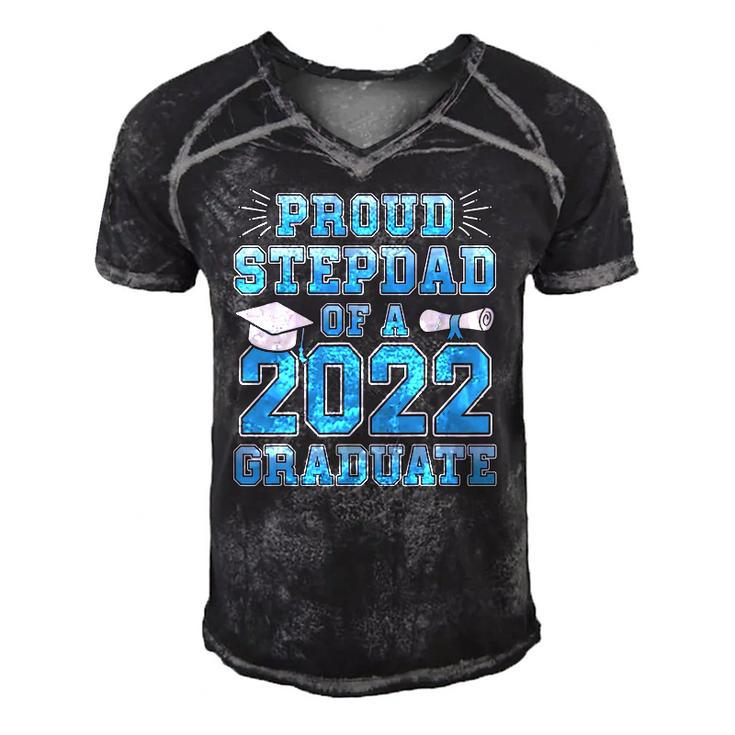 Mens Proud Stepdad Of A 2022 Graduate Stepfather Graduation Party Men's Short Sleeve V-neck 3D Print Retro Tshirt