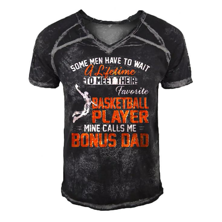 My Favorite Basketball Player Calls Me Bonus Dad Funny Daddy Men's Short Sleeve V-neck 3D Print Retro Tshirt