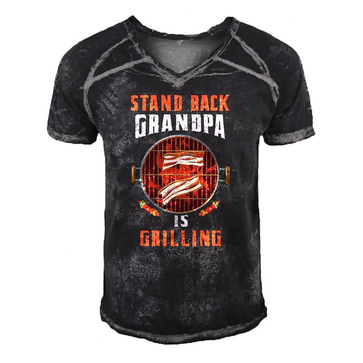 Stand Back Grandpa Is Grilling Funny Grilling Master Fathers Day Men's Short Sleeve V-neck 3D Print Retro Tshirt