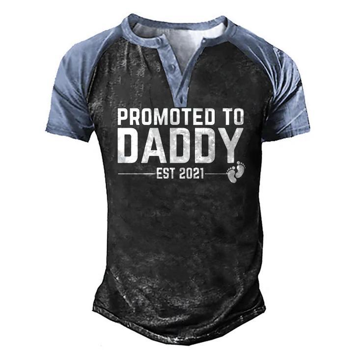Promoted To Daddy 2021 For First Time Fathers New Dad Men's Henley Raglan T-Shirt